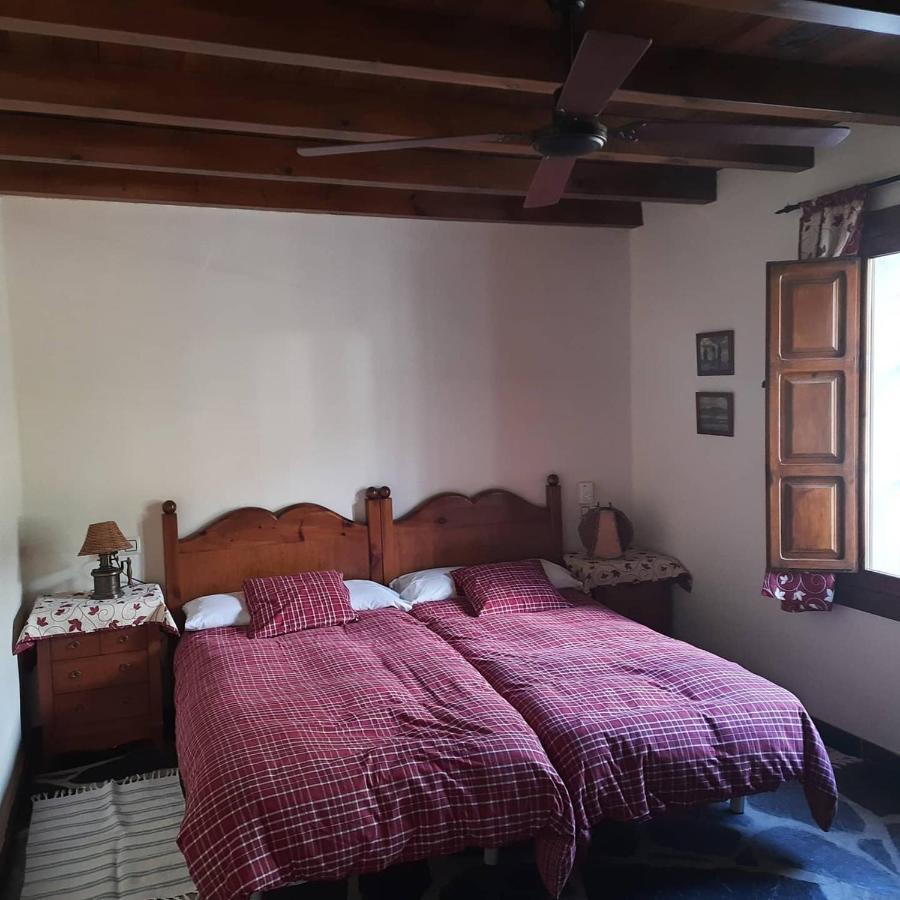 Torrejón el Rubio Palacio Viejo De Las Corchuelas מראה חיצוני תמונה