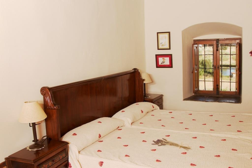 Torrejón el Rubio Palacio Viejo De Las Corchuelas חדר תמונה