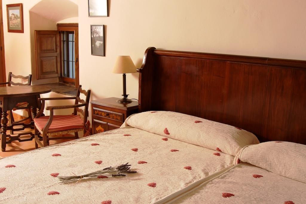 Torrejón el Rubio Palacio Viejo De Las Corchuelas מראה חיצוני תמונה