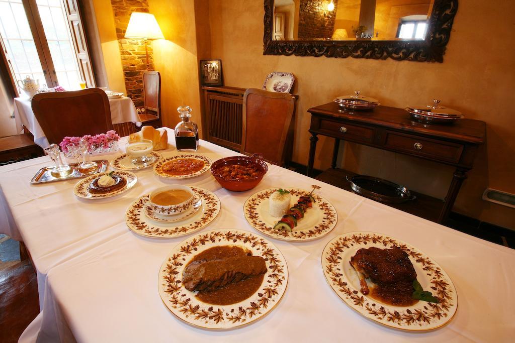 Torrejón el Rubio Palacio Viejo De Las Corchuelas מראה חיצוני תמונה