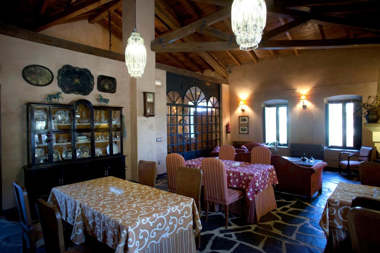 Torrejón el Rubio Palacio Viejo De Las Corchuelas מראה חיצוני תמונה